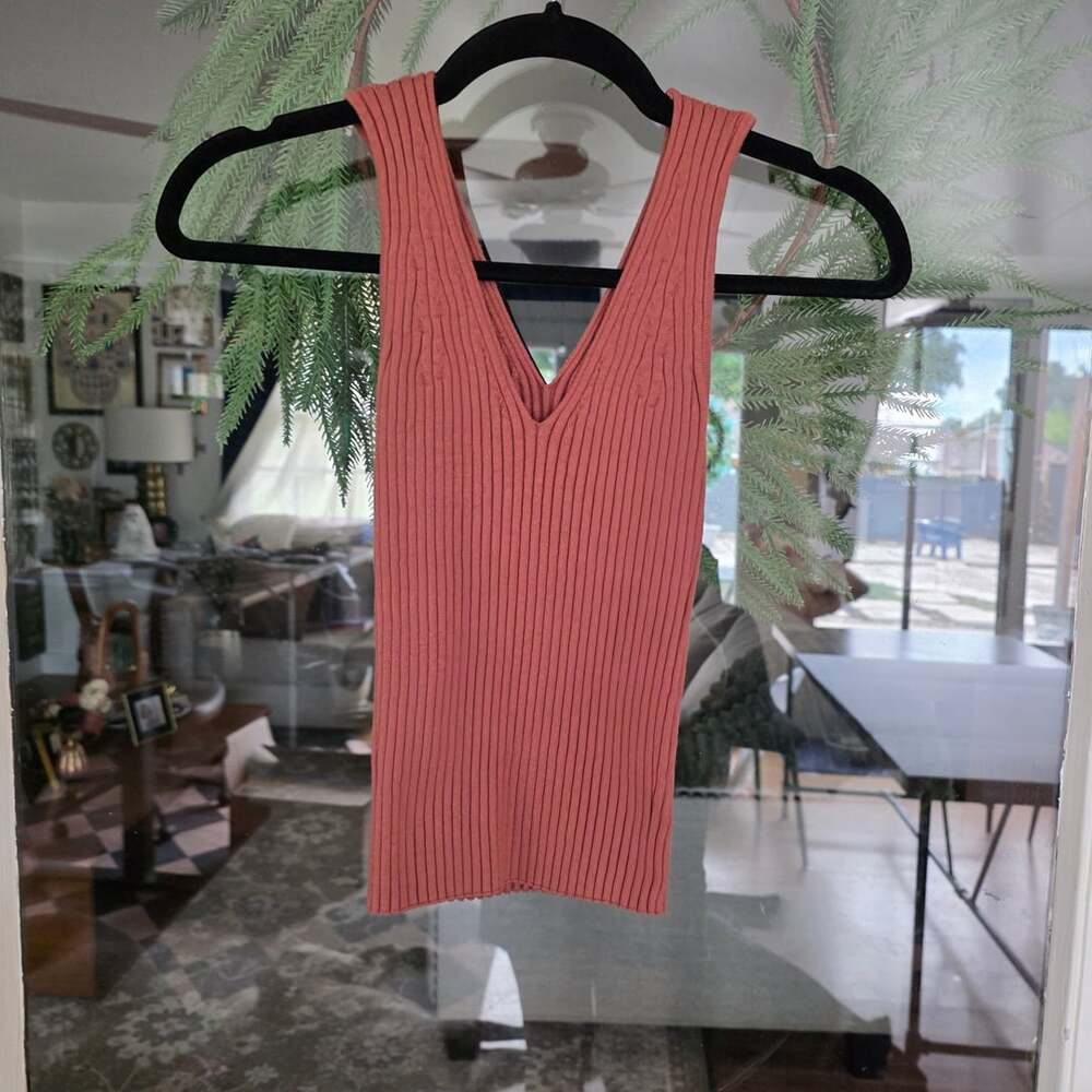 Final Touch V-Neck Ribbed Knit Tank Top Size S Rust Brown